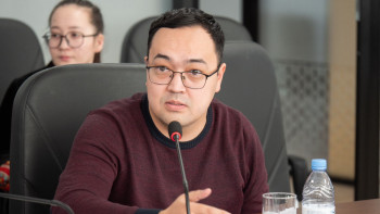 Фотография к новости: Парламентке көп партияның келуі қоғамның сұранысы - әлеуметтанушы