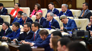 Фотография к новости: Дәулет Мұқаев өзіне қатысты айтылған сынға жауап берді