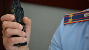 Фотография к новости: Полицейлер ер адамды суицидтен құтқарып қалды