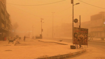 Фотография к новости: Бағдатта 500-ден астам адам құмды дауыл салдарынан зардап шекті