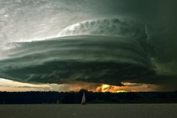 Фотография к новости: АҚШ-та торнадодан 600 адам зардап шекті