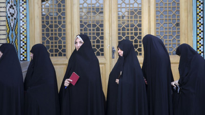 Иранда хиджаб кимеген әйелдерге білім берілмейді