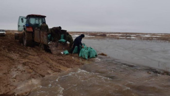 Фотография к новости: Су тасқыны. Железнодорожное ауылында 30-дан астам адам эвакуацияланды