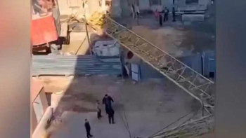 Фотография к новости: Көкшетауда кран құлап, бір адам көз жұмды