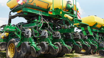 Фотография к новости: Оңтүстік өңірлерде егіс науқаны қарқын алды