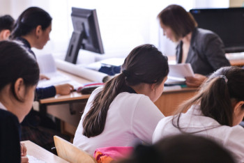 Фотография к новости: Өндірістен жұмысқа тартылған педагогтердің жалақысына  үстемеақы қосылады