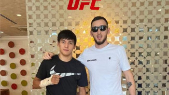 Фотография к новости: Азат Мақсұм UFC-мен келісімшарт жасасты