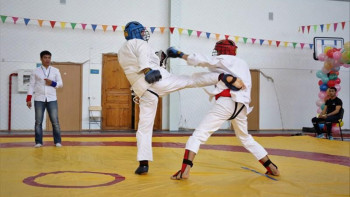 Фотография к новости: Шымкентте жауынгерлер арасында қоян-қолтық ұрыстан чемпионат басталды