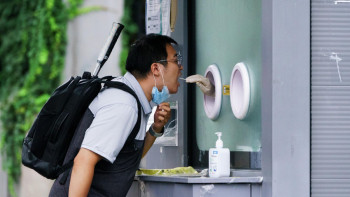 Фотография к новости: Қытай ковид-ақпаратты жасырғанын теріске шығарды