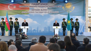 Фотография к новости: Президенттер Гейдар Әлиев атындағы көшені салтанатты түрде ашты