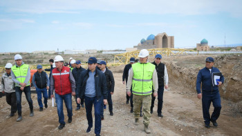 Фотография к новости: Түркістандағы Күлтөбе қалашығының күмбезін орнату жұмысы жалғасып жатыр