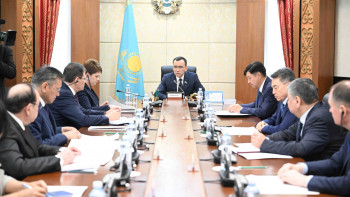 Фотография к новости: Алдымызда ауқымды міндеттер тұр - Әшімбаев