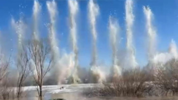 Фотография к новости: Ақмола облысының 7 ауданында мұз кептелістерін жоюдың екінші кезеңі өтті