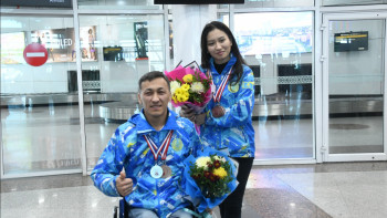 Фотография к новости: Арбамен билеуден өткен халықаралық турнирдің жүлдегерлері елге оралды