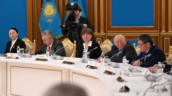 Фотография к новости: Мемлекет ғалымдардың еңбегін жоғары бағалайды. Тоқаев Ғылым күнімен құттықтады