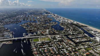 Фотография к новости: Форт-Лодердейл қаласы су астында қалды