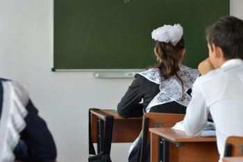 Фотография к новости: Сатыдағы оқушылар өлімі. Бейсембаев марқұмдардың жақындарына көңіл айтты