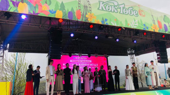 Фотография к новости: Алматыда “Ғашықтар күні” тойланып жатыр