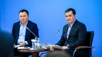 Фотография к новости: Жеңіс Қасымбек қала тұрғындарымен кездесуде қандай мәселелерді көтерді