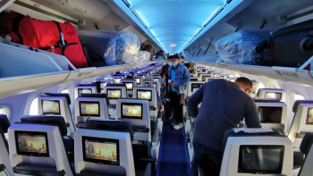 Фотография к новости: Ұшақта "бомбам бар" деп айтқан жолаушы 5 жылға сотталуы мүмкін