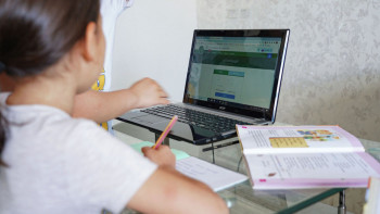 Фотография к новости: Астаналық оқушылар мен студенттер қашықтан оқып жатыр