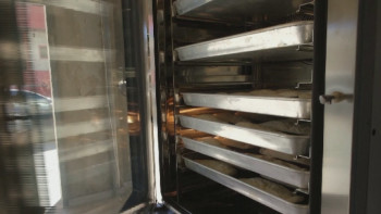 Фотография к новости: Ливанда жергілікті өнертапқыш күн қуатымен тағам пісіретін пеш ойлап тапты