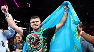 Әли Ахмедов IBF рейтингінің ТОП-бестігіне енді