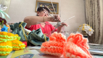 Фотография к новости: Зейнеткер қарапайым газетті кәдеге жаратады