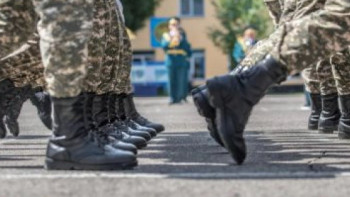 Фотография к новости: Әскердегі жемқорлық, сарбаз өлімі: Депутат әскерге барғысы келмейтіндер туралы айтты