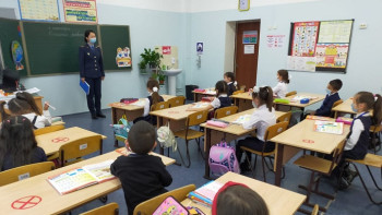 Фотография к новости: Депутат мектеп инспекторларын қайтаруды талап етті