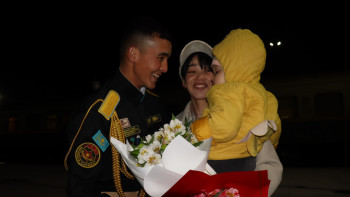 Фотография к новости: Шымкентте әскерден оралған сарбаздарды салтанатты түрде қарсы алды