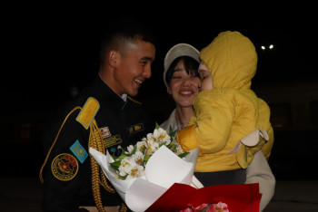 Фотография к новости: Шымкентте әскерден оралған сарбаздарды салтанатты түрде қарсы алды