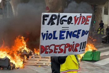 Фотография к новости: Парижде халық наразылығы тыйылмай тұр