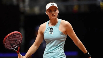 Фотография к новости: Елена Рыбакина Штутгарт турнирінің ширек финалына шыға алмады