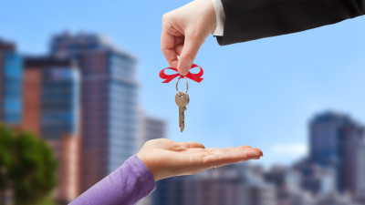 Жаңаөзендегі жарылыс: Баспанасыз қалған 9 отбасы үйлі болды