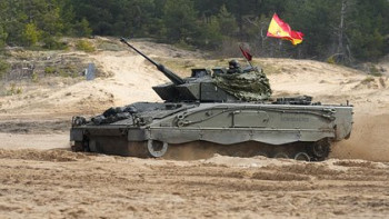 Фотография к новости: Испания Украинаға Leopard танкісін жіберді