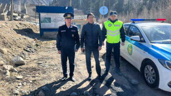 Фотография к новости: Алматы тауларында блокбекеттер қойылды