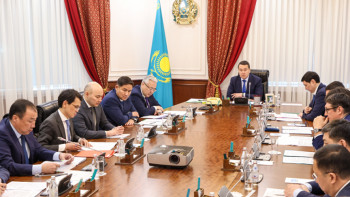 Фотография к новости: Ірі мұнай-газ компаниясы арзан бағада жекеменшікке сатылып кеткен – Үкімет