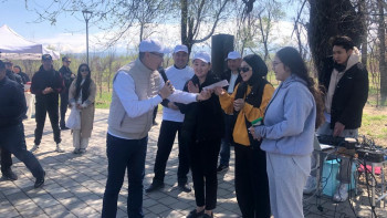 Фотография к новости: Алматыда сенбілікке шыққандарға бағалы сыйлықтар берілді