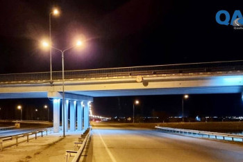 Фотография к новости: Қостанайда көпірлер мен өткелдерде жарықдиодты шамдар орнатылуда