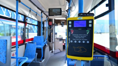 Елордада оқушыларға автобуста тегін жүру карталарын беру уақытша тоқтайды