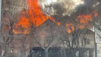 Фотография к новости: Екібастұзда тұрғын үйдің шатыры өртенді