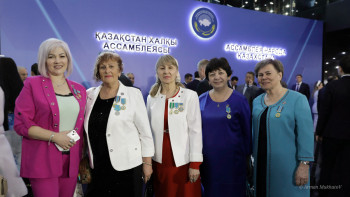 Фотография к новости: Ассамблея сессиясында бірқатар азамат марапатталды