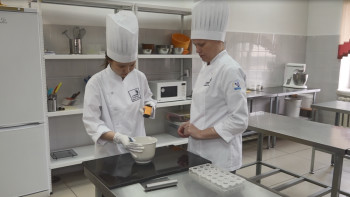 Фотография к новости: Павлодарлық колледж 50 жыл ішінде 15 мыңнан астам маман даярлаған