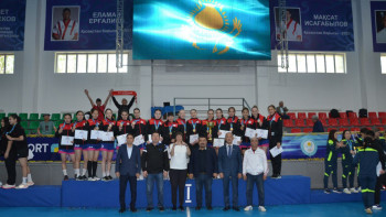 Фотография к новости: Қызылордада қол добынан спартакиада өтті