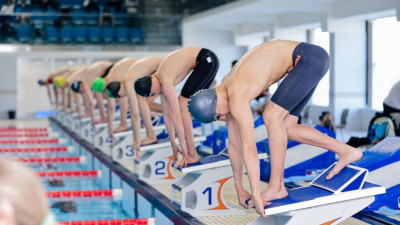 Астанада жүзуден қалалық біріншілік басталды