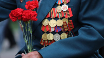 Фотография к новости: Елордада 10 ардагер 1,5 млн теңгеден алады