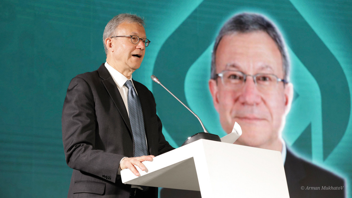  Арман Мухатов  