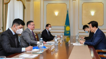 Фотография к новости: Қазақстан СІМ басшысы Қытай елшісімен кездесті