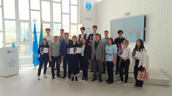 Фотография к новости: Оқушылар арасында қаржылық қауіпсіздік олимпиадасының жеңімпаздары марапатталды